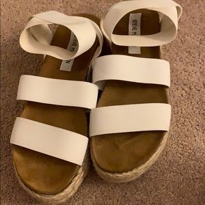 Steve Madden Kimmie white sandals